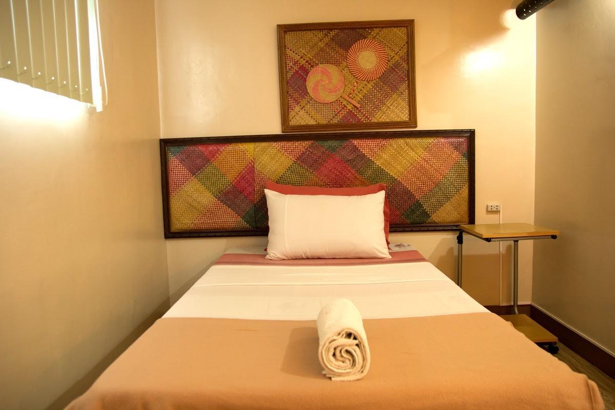 Отель Bahay Ni Tuding - House Of Tuding Davao Экстерьер фото